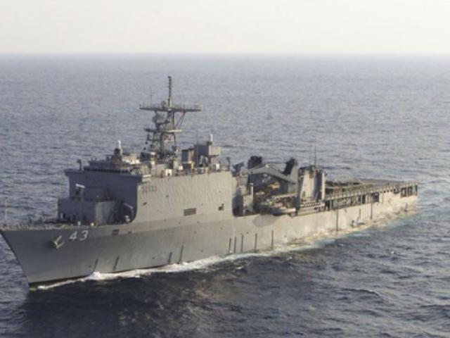 Tàu chiến Mỹ lần đầu tiến vào Biển Đen sau vụ Nga bắt tàu Ukraine