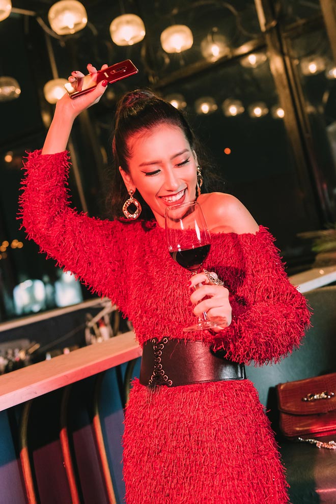 Bật cá tính trong năm mới cùng sắc Vang Đỏ - 4