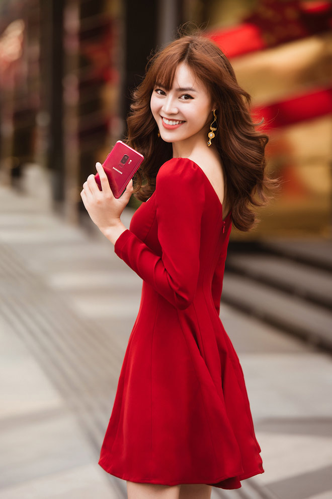 Bật cá tính trong năm mới cùng sắc Vang Đỏ - 1