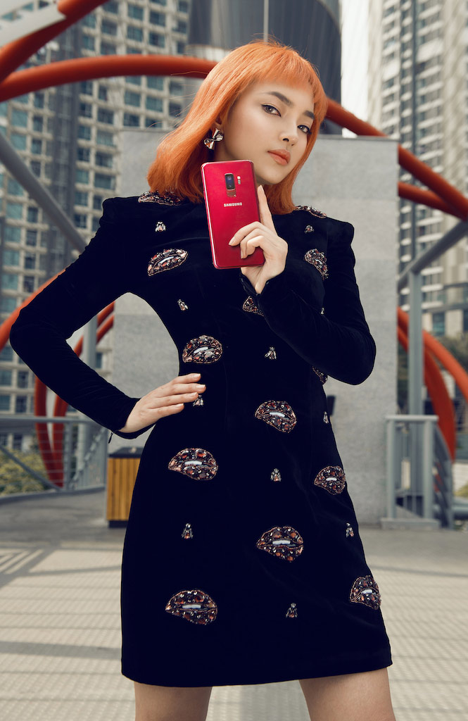 Bật cá tính trong năm mới cùng sắc Vang Đỏ - 2