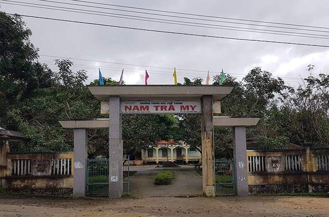 Nam sinh dùng kính đâm chết bạn tại ký túc xá - 1