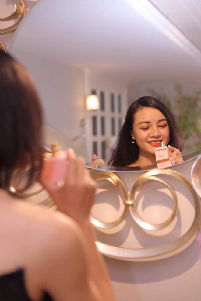 Review “tất tần tật” về chai nước hoa Pháp giá 350 ngàn đang "gây sốt" cộng đồng mạng - 1