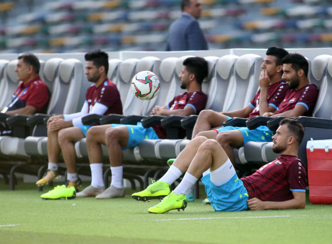 SAO Iraq lãng tử như Pirlo lăn xả tập đấu ĐT Việt Nam - 1