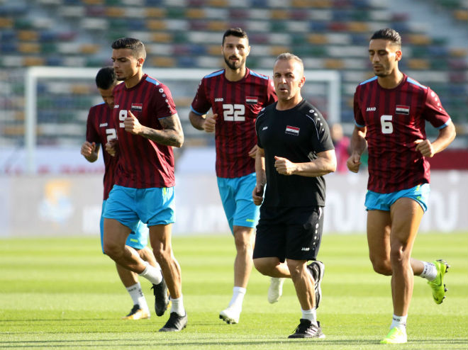 SAO Iraq lãng tử như Pirlo lăn xả tập đấu ĐT Việt Nam - 8