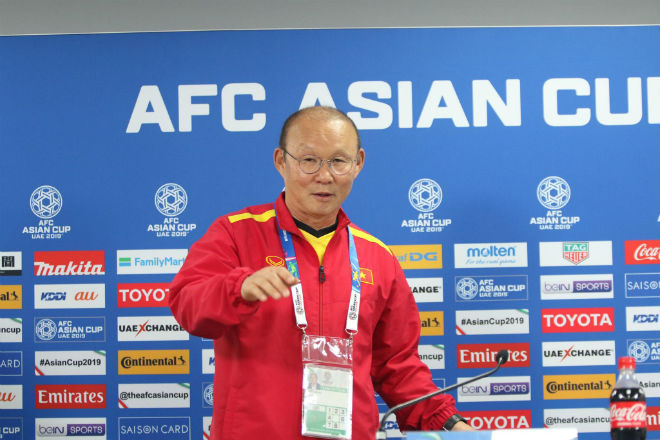 ĐTVN đấu Iraq mở màn Asian Cup, HLV Park Hang Seo tiết lộ mối lo lớn nhất - 1