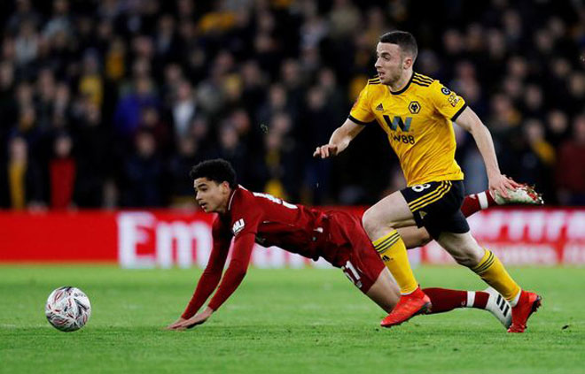 Liverpool thất bại 2 trận liên tiếp: Coi chừng mất &#34;cả chì lẫn chài&#34; - 1