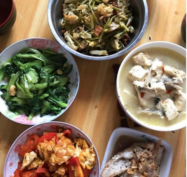 Bữa cơm đầu tiên của nàng dâu, chồng không nói gì còn mẹ chồng giận tím mặt - 1