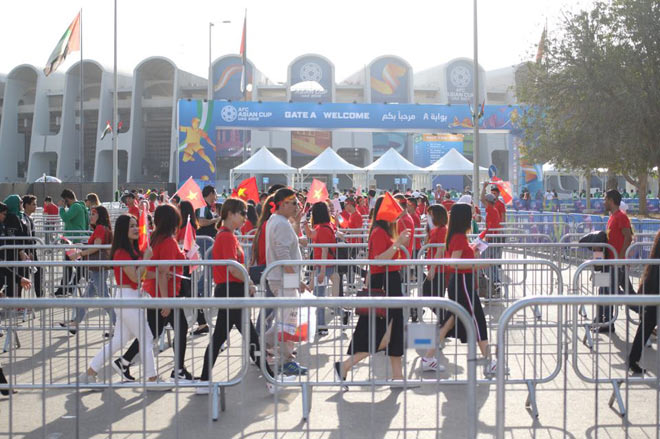 Trực tiếp từ sân Zayed (UAE) rực lửa sắc đỏ trận ĐT Việt Nam – Iraq - 9