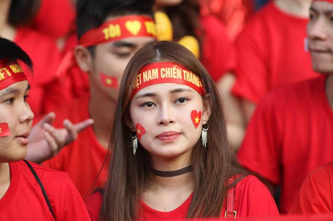 Trực tiếp từ sân Zayed (UAE) rực lửa sắc đỏ trận ĐT Việt Nam – Iraq - 4