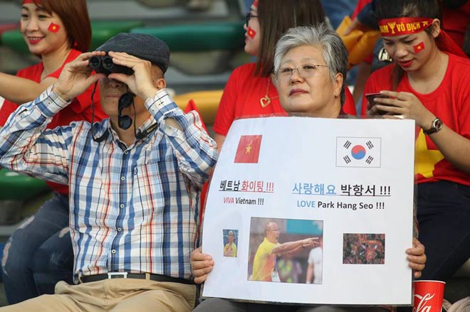 Trực tiếp từ sân Zayed (UAE) rực lửa sắc đỏ trận ĐT Việt Nam – Iraq - 6