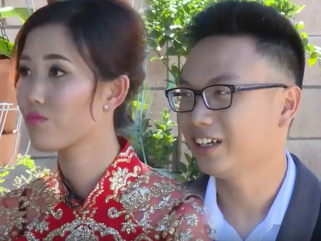 Bạn trẻ - Cuộc sống - Bạn gái muốn “vượt rào” trên ô tô, chàng trai mở tung cửa xe làm điều bất ngờ