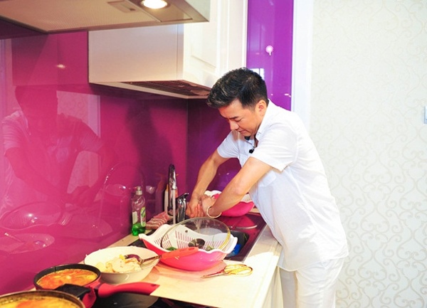 Công Vinh, Tuấn Hưng kiếm bạc tỷ vẫn làm những việc này giúp vợ - 9