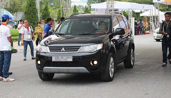&#34;Táo Giao thông&#34; Chí Trung đổi xế hộp mới coóng đón Tết - 5