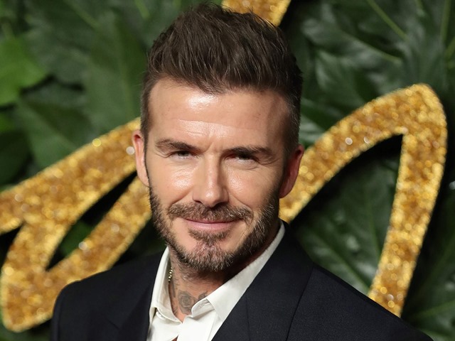 David Beckham gây tranh cãi khi kẻ mắt xanh trên ảnh tạp chí
