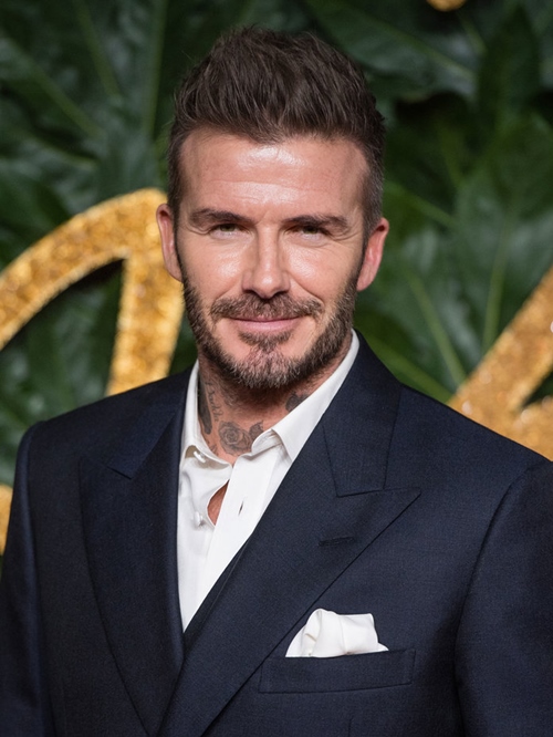 David Beckham gây tranh cãi khi kẻ mắt xanh - 1
