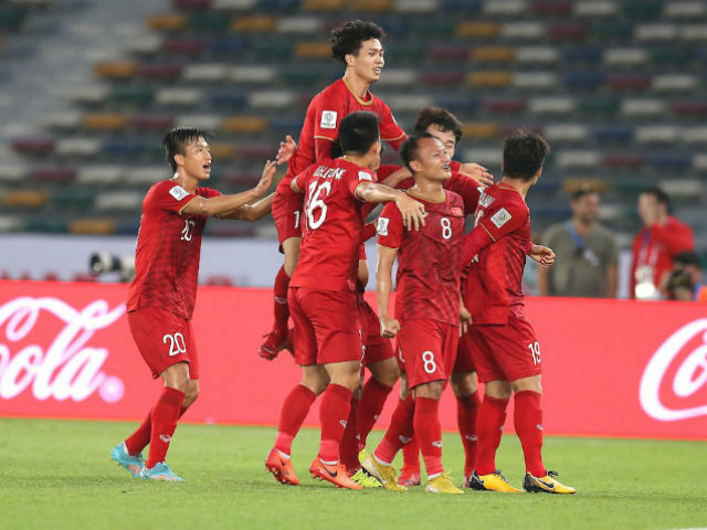 Việt Nam đấu Iraq nghẹt thở nhất lượt đầu Asian Cup, cú sốc Thái Lan - Úc