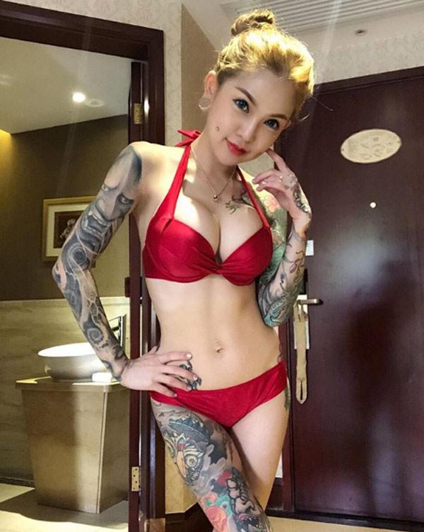 Con gái cực yêu của bà mẹ xăm trổ từng bị bố mẹ chồng cấm cửa - 6