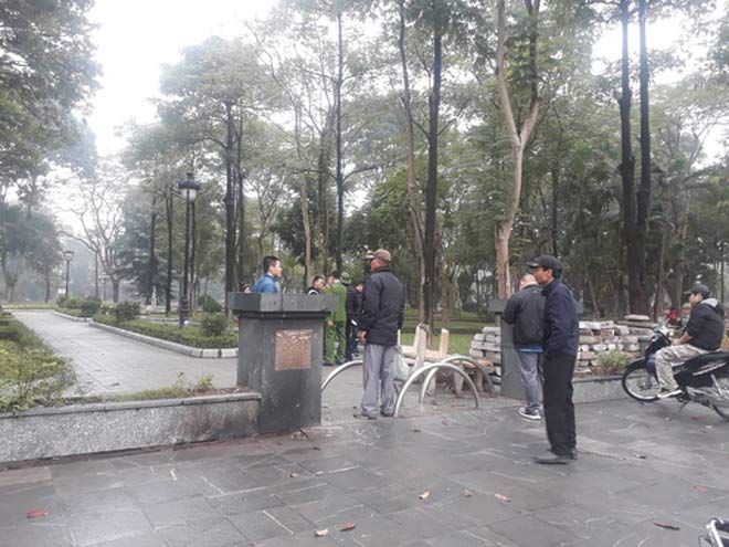 Truy tìm người liên quan vụ cô gái chết bí ẩn trong vườn hoa, thi thể không có quần - 2