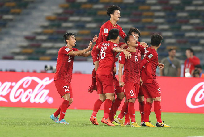 Việt Nam đấu Iraq nghẹt thở nhất lượt đầu Asian Cup, cú sốc Thái Lan - Úc - 1
