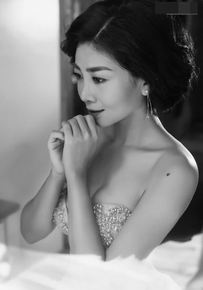 Mai Phương khoe vòng 1 gợi cảm, tình cũ Phùng Ngọc Huy phản ứng bất ngờ - 2