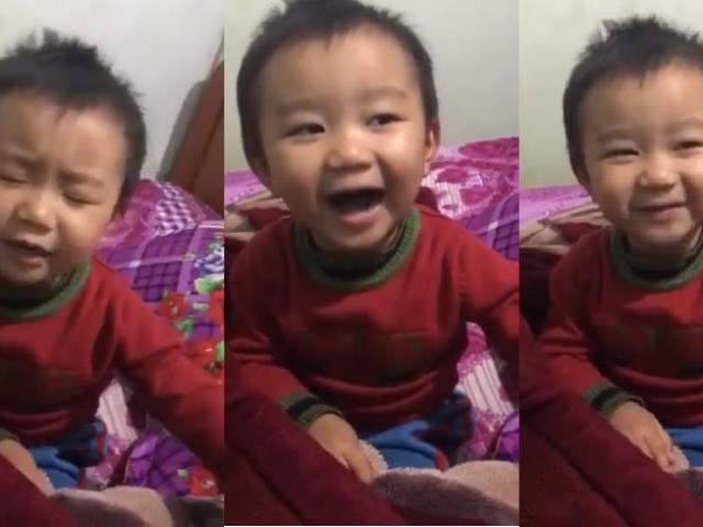 Bạn trẻ - Cuộc sống - Clip: Cậu bé 3 tuổi hát "Mưa chiều miền Trung" cực biểu cảm