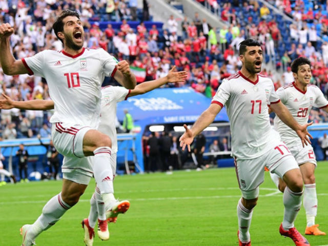 Họp báo Iran ”đá chung kết” Việt Nam Asian Cup: Thầy Ronaldo lo lắng điều gì?