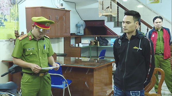 Bi kịch &#34;tín dụng đen&#34;: Phải trả lãi &#34;cắt cổ&#34; còn bị bêu tên - 1