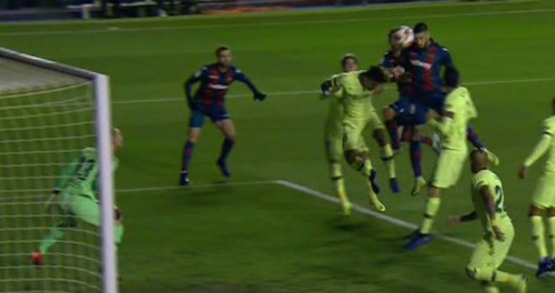 Chi tiết Levante - Barcelona: Coutinho chớp thời cơ từ penalty (KT) - 5