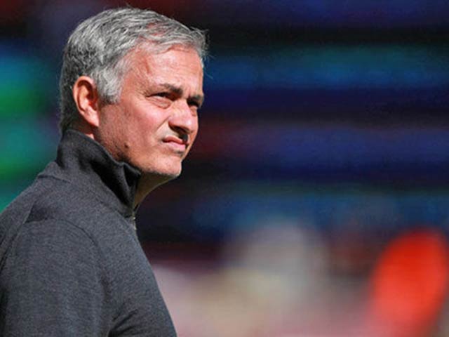 Mourinho ngầm chê Sir Alex khi dẫn dắt MU, nói gì về tin đồn trở lại Real?