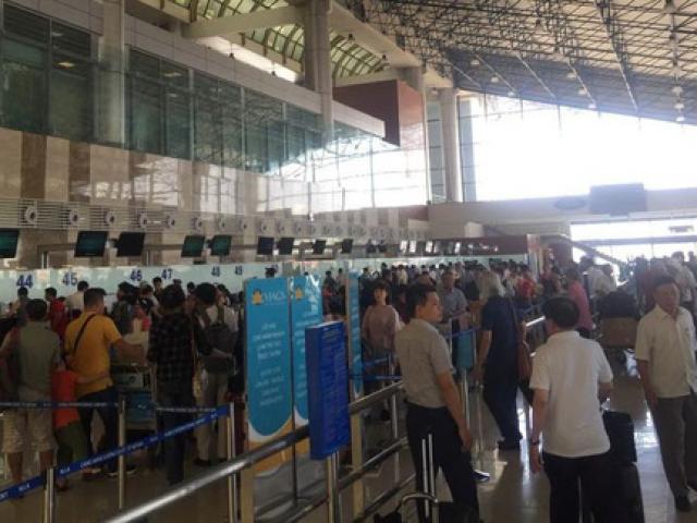 Tin tức trong ngày - Hạn chế người đưa tiễn tại sân bay Nội Bài