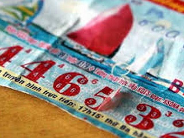 Tin tức trong ngày - Nóng 24h qua: Tình tiết bất ngờ vụ anh ve chai tranh chấp tờ độc đắc 2 tỉ với chị công nhân