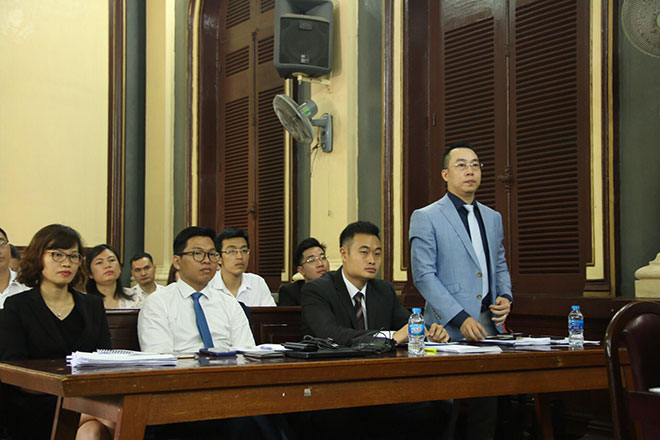 Nóng 24h qua: Tình tiết bất ngờ vụ anh ve chai tranh chấp tờ độc đắc 2 tỉ với chị công nhân - 4