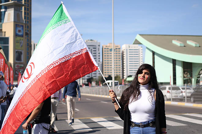 Trực tiếp fan Việt Nam từ sân Al-Nahyan (UAE): Sôi sục trên khán đài - 8