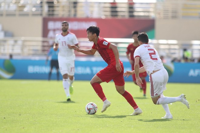 ĐT Việt Nam đấu Iran: Quân thầy Park gồng mình trong nắng gắt - 3