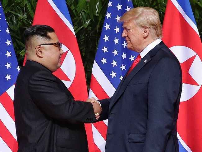 Ông Trump muốn gặp ông Kim Jong-un tại Việt Nam - 1