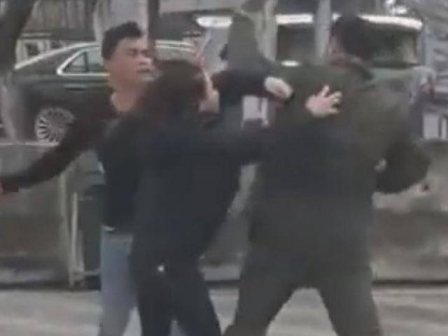 Tin tức trong ngày - Đang giám định thương tật nhân viên an ninh Nội Bài bị hành hung