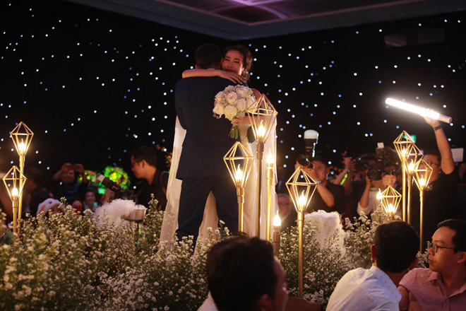 Võ Hạ Trâm bật khóc trong tiệc cưới "thiên đường" cùng chồng doanh nhân Ấn Độ - 14