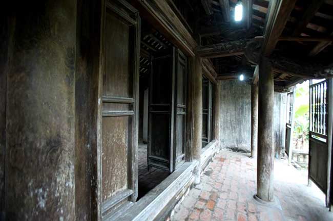 Cận cảnh ngôi nhà Bá Kiến hơn 100 năm tuổi ở 
