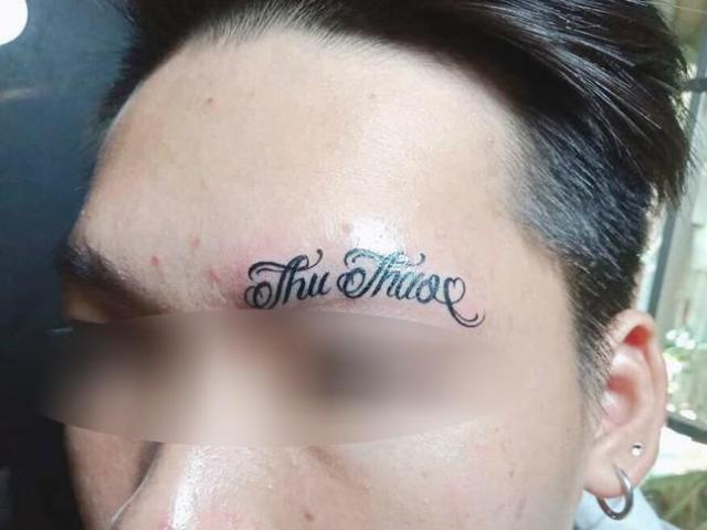 Bạn trẻ - Cuộc sống - Thanh niên cạo sạch lông mày để xăm tên người yêu và cái kết bất ngờ