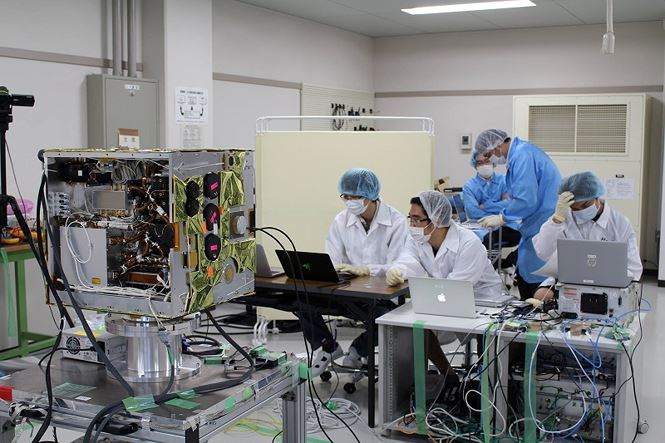 Cận cảnh vệ tinh Việt Nam chế tạo sắp phóng lên vũ trụ - 7