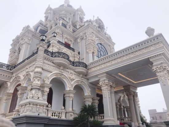 Nữ trang 9 tỷ đồng, vàng đeo chật cổ của cô dâu trong siêu đám cưới ở Nam Định - 2