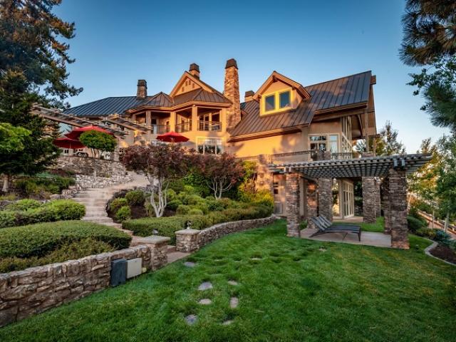 Tài chính - Bất động sản - Biệt thự 603 tỷ của "triệu phú trúng số độc đắc" có gì đặc biệt?