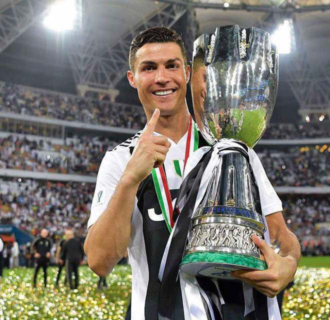 Nghi án Ronaldo hiếp dâm mỹ nữ: Lo ngay ngáy bị ngầm &#34;đánh hội đồng&#34; - 1
