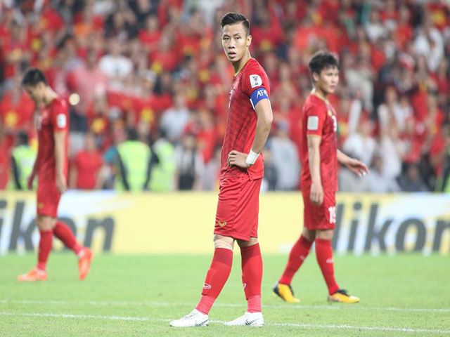 Bóng đá - Văn Đức đột phá, vỡ òa penalty: "Ramos Việt Nam" Quế Ngọc Hải tỏa sáng