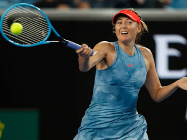 Sharapova - Wozniacki: Trả thù ngọt ngào, nữ hoàng sụp đổ