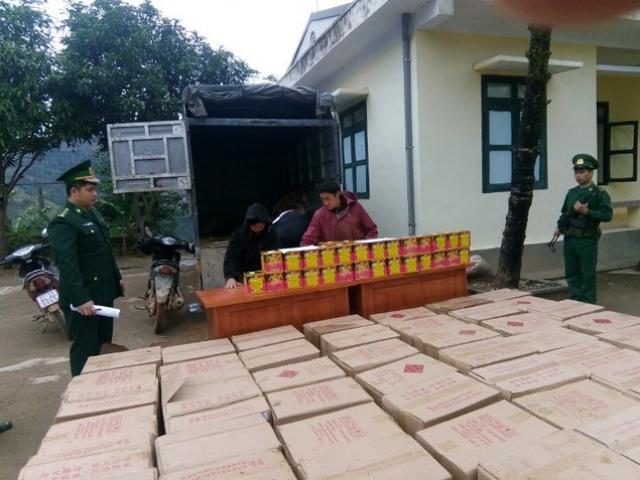 Thị trường - Tiêu dùng - Gần tết: Pháo Trung Quốc rầm rộ "chạy" sang Việt Nam