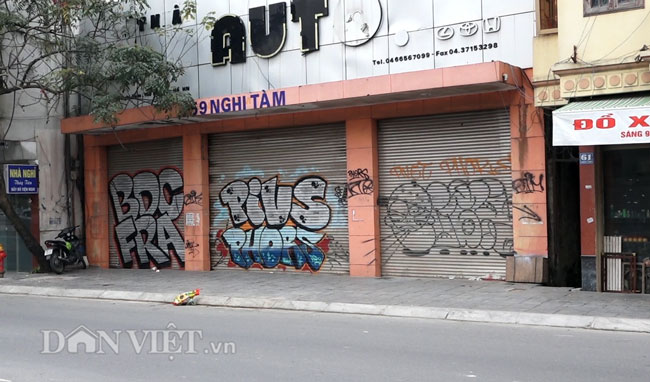 Đường trăm tỷ mới hoàn thành bị bôi bẩn hàng trăm hình vẽ graffiti - 6