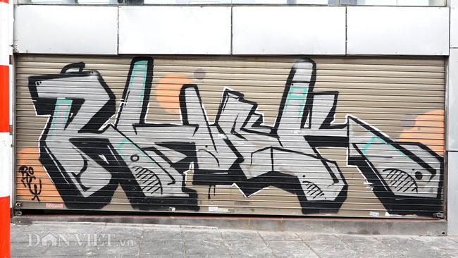 Đường trăm tỷ mới hoàn thành bị bôi bẩn hàng trăm hình vẽ graffiti - 5