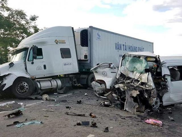 Tin tức trong ngày - Sẽ công khai danh tính cán bộ “giải cứu” xe vi phạm