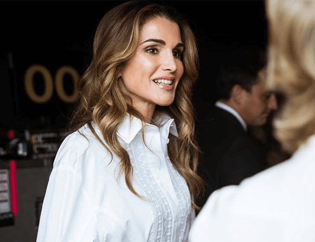 Rania trở thành trở thành Nữ hoàng vào tháng 3 năm 1999 với tước hiệu đầy đủ là Nữ hoàng của Vương quốc Hashemite Jordan. Cô nổi tiếng trên kênh mạng xã hội Instagram như một nhà hoạt động nhân quyền tích cực và một biểu tượng phong cách thời trang toàn cầu
